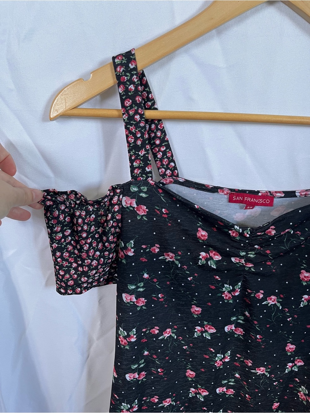San Francisco - Black Floral Off-Shoulder Chemise with Pink Roses
